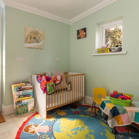 Sunningdale - Beach Side Cottage, Sea Views, Parking サンダースフット エクステリア 写真